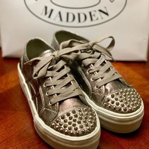 Steve Madden Sneakers